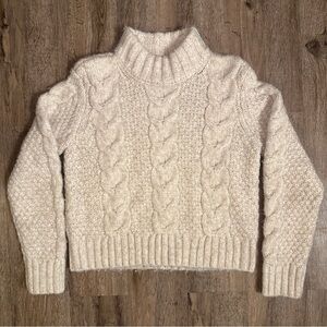 American Eagle Cable Knit Mockneck Sweater in Cream Women’s Size Medium
